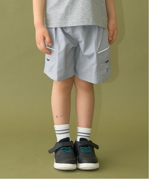 b・ROOM（ビールーム）の「【撥水加工】4分丈パンツ（その他パンツ・キッズ・ブラック/ブルー系その他2/ライトピンク/レッド/シルバーグレー/ライトカーキ/レモンイエロー/ラベンダー/パープル/ベージュ・110cm/140cm/120cm/100cm/130cm）」の3枚目の写真