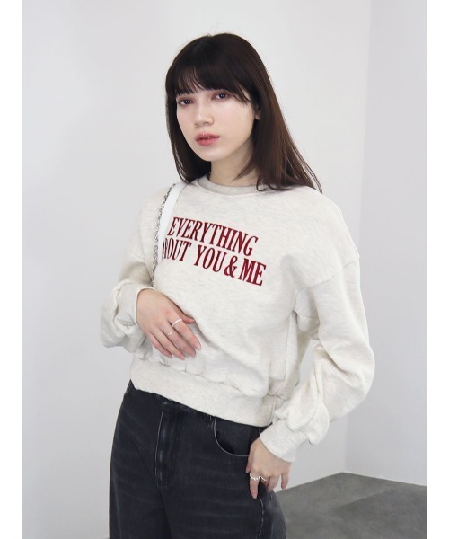 Reurie'(レウリィ)の「フロントロゴスウェット / 長袖 クルーネック パーカー プルオーバー カレッジロゴ風 英字 刺繍 カジュアル ベーシック 配色デザイン(スウェット・レディース・ネイビー/アイボリー/ライトグレー・FREE)」の7枚目の写真