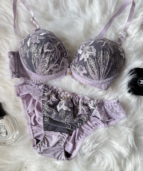 セール】【Lace Drape】脇高エレガントレース ブラ＆ショーツセット
