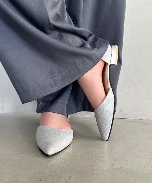 MYMOOD.(マイムード)の「グリッターストラップパンプス パーティーシューズ(パンプス・レディース・シルバー/ブラック・23.5cm/24.5cm)」の22枚目の写真