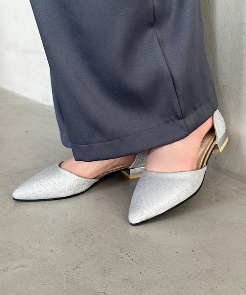 MYMOOD.(マイムード)の「グリッターストラップパンプス パーティーシューズ(パンプス・レディース・シルバー/ブラック・23.5cm/24.5cm)」の21枚目の写真