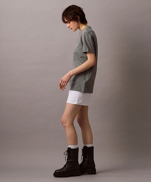 Calvin Klein(カルバン・クライン)の「【ユニセックス】モノロゴ Tシャツ(Tシャツ/カットソー・メンズ・ブラック/グレー/ホワイト/ブルー系その他/レッド/ピンク/ブルー系その他2/イエロー系その他・S/M/XL/L/XS)」の14枚目の写真