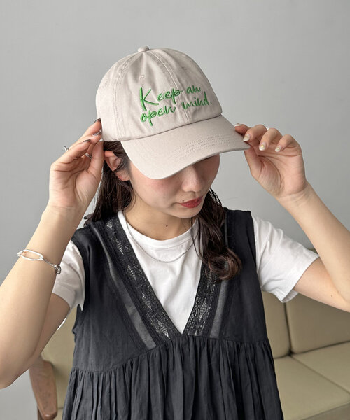 DISCOAT（ディスコート）の「グラフィティロゴ刺繍キャップ（キャップ・レディース・レッド/ベージュ/ネイビー・FREE）」の5枚目の写真