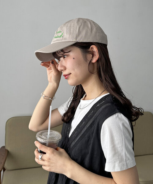 DISCOAT（ディスコート）の「グラフィティロゴ刺繍キャップ（キャップ・レディース・レッド/ベージュ/ネイビー・FREE）」の7枚目の写真