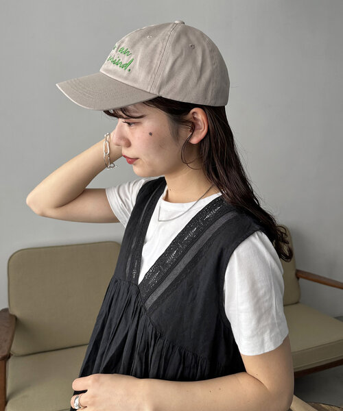 DISCOAT（ディスコート）の「グラフィティロゴ刺繍キャップ（キャップ・レディース・レッド/ベージュ/ネイビー・FREE）」の8枚目の写真