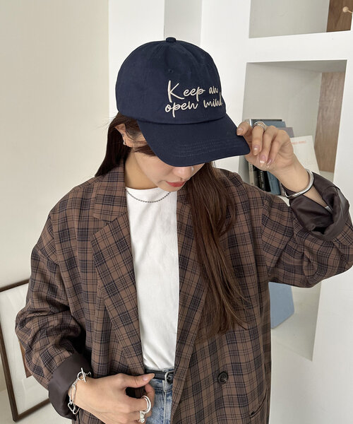 DISCOAT（ディスコート）の「グラフィティロゴ刺繍キャップ（キャップ・レディース・レッド/ベージュ/ネイビー・FREE）」の17枚目の写真