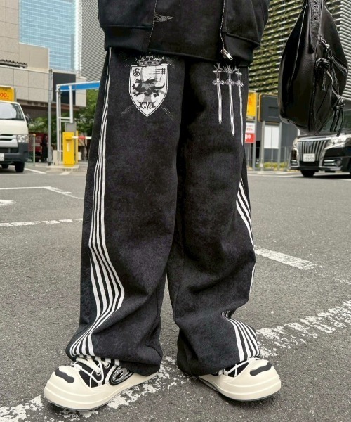 H52(エイチフィフティツー)の「【H52】Structured Cream Shoes(スニーカー・メンズ・ブラック/ホワイト/ホワイト×ブルー・24cm/24.5cm/25.5cm/26.5cm)」の3枚目の写真