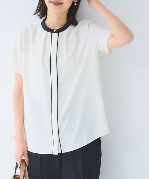 CROSS FUNCTION（クロスファンクション）の「《シワになりにくい》正解シルキードライ配色半袖ブラウス【CF/クロスファンクション】（シャツ/ブラウス・レディース・オフホワイト/ライトグレー・L/M/LL）」の3枚目の写真