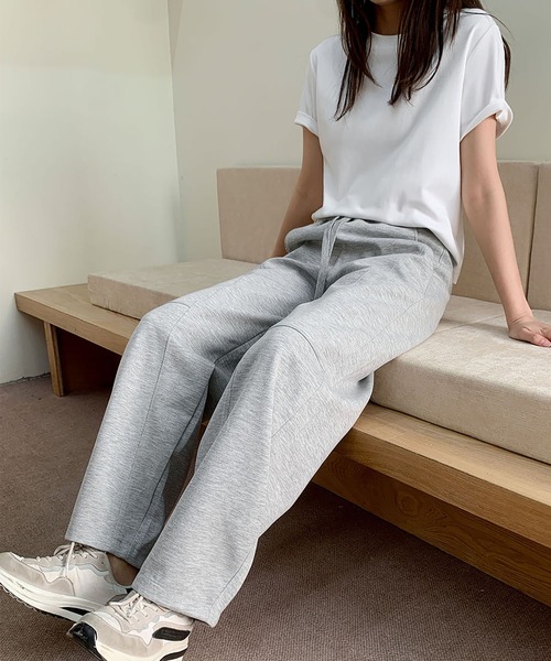LOWO（ロワ）の「カーブラインワイドスウェットパンツ（スウェットパンツ・レディース・ブラック/グレー/オフホワイト・FREE）」の7枚目の写真