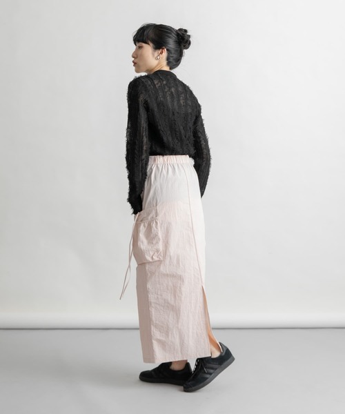 KBF(ケイビーエフ)の「ポケットディティールカーゴスカート(スカート・レディース・ライトグレー/ライトピンク/ブラック・ONE)」の16枚目の写真