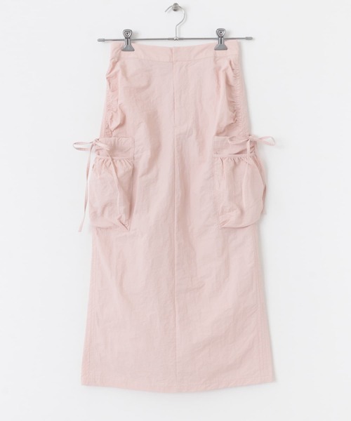 KBF(ケイビーエフ)の「ポケットディティールカーゴスカート(スカート・レディース・ライトグレー/ライトピンク/ブラック・ONE)」の20枚目の写真