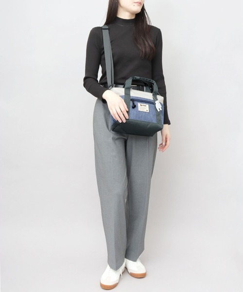 moz(モズ)の「メランジコンビ 多収納 10ポケット 2WAY ショルダーバッグ・ハンドトートバッグ リフレクトチャーム付き A5対応(ショルダーバッグ・レディース・ブラック/グレー系その他・FREE)」の3枚目の写真
