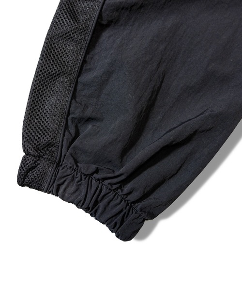 FIRST DOWN(ファーストダウン)の「FIRST DOWN TRACK JKT(ナイロンジャケット・メンズ・ブラック/レオパード・M/L/XL)」の11枚目の写真