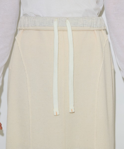 PUBLIC TOKYO(パブリックトウキョウ)の「【残りわずか】ジャジースウェットマーメードスカート(スカート・レディース・アイボリー/グレー・1/2)」の13枚目の写真