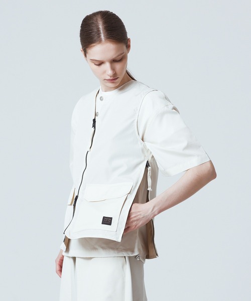 TAION（タイオン）の「【TAION(タイオン)】〈ユニセックス〉ノンダウン ミリタリー リバーシブル Vネック ベスト（ベスト・メンズ・その他3/オフホワイト/ブラック/ダークネイビー/ダークグリーン系/オリーブ/ダークオリーブ・M/S/L/XL）」の2枚目の写真