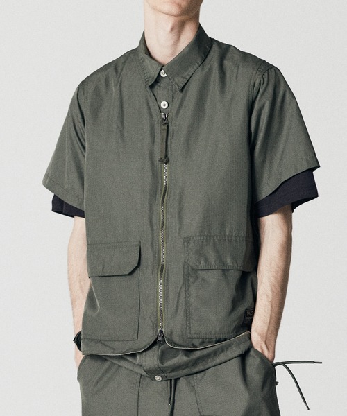 TAION（タイオン）の「【TAION(タイオン)】〈ユニセックス〉ノンダウン ミリタリー リバーシブル Vネック ベスト（ベスト・メンズ・その他3/オフホワイト/ブラック/ダークネイビー/ダークグリーン系/オリーブ/ダークオリーブ・M/S/L/XL）」の4枚目の写真