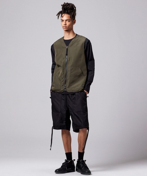 TAION（タイオン）の「【TAION(タイオン)】〈ユニセックス〉ノンダウン ミリタリー リバーシブル Vネック ベスト（ベスト・メンズ・その他3/オフホワイト/ブラック/ダークネイビー/ダークグリーン系/オリーブ/ダークオリーブ・M/S/L/XL）」の5枚目の写真