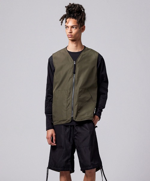 TAION（タイオン）の「【TAION(タイオン)】〈ユニセックス〉ノンダウン ミリタリー リバーシブル Vネック ベスト（ベスト・メンズ・その他3/オフホワイト/ブラック/ダークネイビー/ダークグリーン系/オリーブ/ダークオリーブ・M/S/L/XL）」の10枚目の写真