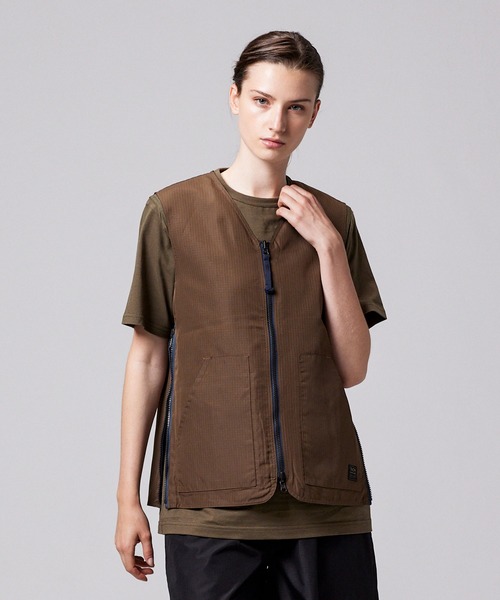 TAION（タイオン）の「【TAION(タイオン)】〈ユニセックス〉ノンダウン ミリタリー リバーシブル Vネック ベスト（ベスト・メンズ・その他3/オフホワイト/ブラック/ダークネイビー/ダークグリーン系/オリーブ/ダークオリーブ・M/S/L/XL）」の16枚目の写真