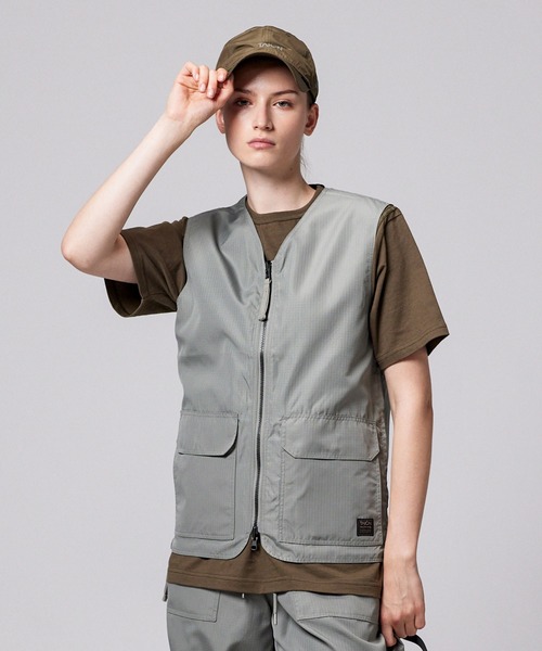 TAION（タイオン）の「【TAION(タイオン)】〈ユニセックス〉ノンダウン ミリタリー リバーシブル Vネック ベスト（ベスト・メンズ・その他3/オフホワイト/ブラック/ダークネイビー/ダークグリーン系/オリーブ/ダークオリーブ・M/S/L/XL）」の18枚目の写真