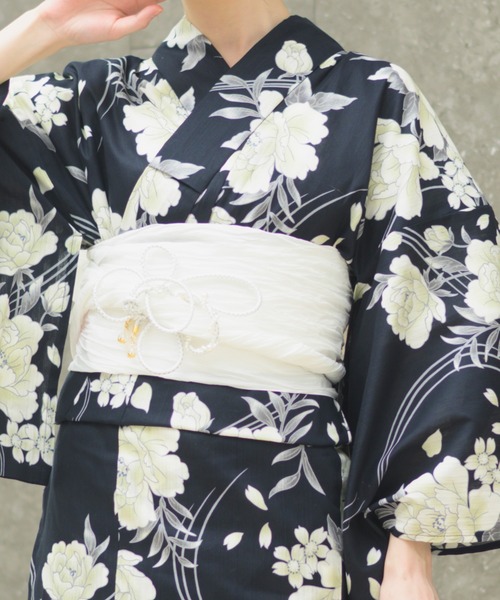 CELEN(セレン)の「【1人で着られる浴衣4点セット】浴衣・兵児帯・腰紐2本《夏宵浴衣》(浴衣・レディース・ネイビー系/ホワイト系/アイボリー系1/アイボリー系2/ブルー系/ブラック系1/グレー系/ブラック系2・FREE)」の15枚目の写真