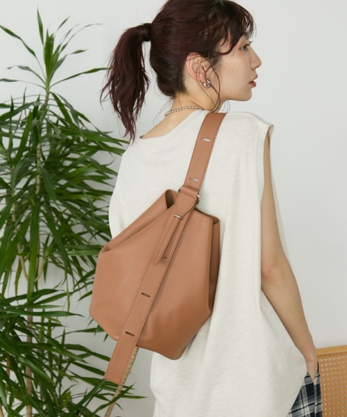 Auntie Rosa Holiday（アンティローザホリデー）の「ソフトレザー2WAY