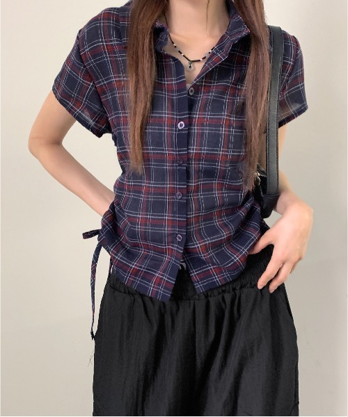 gossip！ロサンゼルス（ゴシップロサンゼルス）の「Y2K  レトロ チェック ストリング  サイドシャーリング 半袖シャツ  ガーリー（Tシャツ/カットソー・レディース・ホワイト/ブラック/ブラック系その他/ブルー/チェック・FREE）」の8枚目の写真