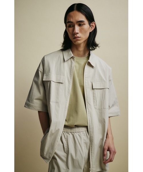 STYLEMIXER(スタイルミキサー)の「ACTIVE撥水デタッチャブルシャツ(シャツ/ブラウス・メンズ・アイボリー/ブラック/カーキ・MEDIUM/LARGE)」の2枚目の写真