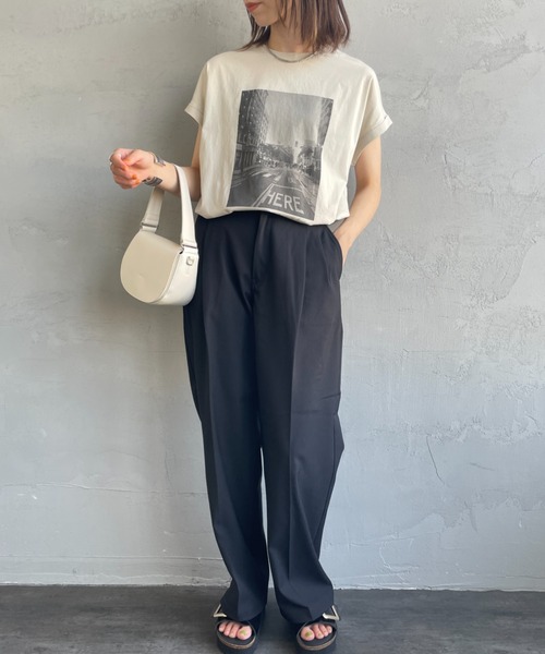 MICA&DEAL（マイカ＆ディール）の「[MICA&DEAL/マイカアンドディール] CITY PHOTO プリントTシャツ（Tシャツ/カットソー・レディース・ホワイト/ベージュ・F）」の3枚目の写真