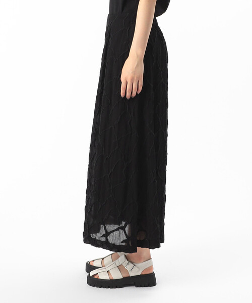 Gabardine K.T（ギャバジンケーティー）の「ダイヤ柄ジャカード セミフレアスカート（スカート・レディース・ホワイト/ブラック・9号/7号）」の9枚目の写真