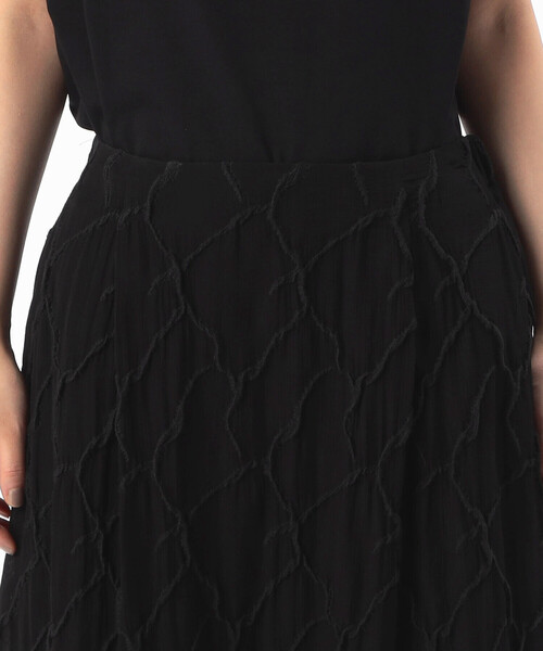 Gabardine K.T（ギャバジンケーティー）の「ダイヤ柄ジャカード セミフレアスカート（スカート・レディース・ホワイト/ブラック・9号/7号）」の11枚目の写真