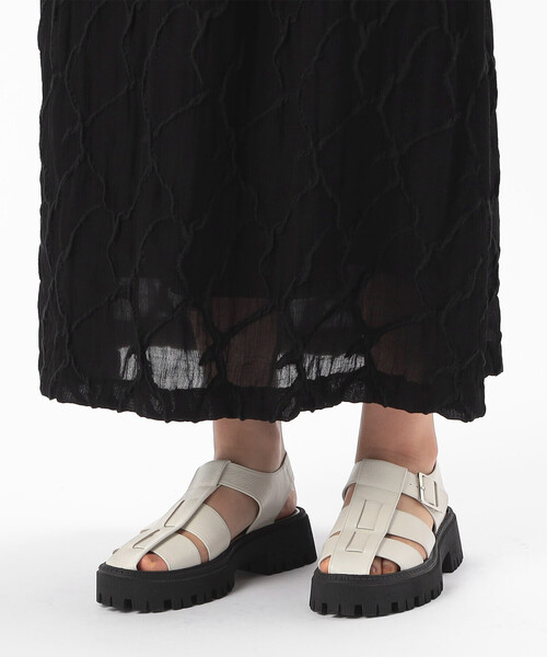 Gabardine K.T（ギャバジンケーティー）の「ダイヤ柄ジャカード セミフレアスカート（スカート・レディース・ホワイト/ブラック・9号/7号）」の13枚目の写真