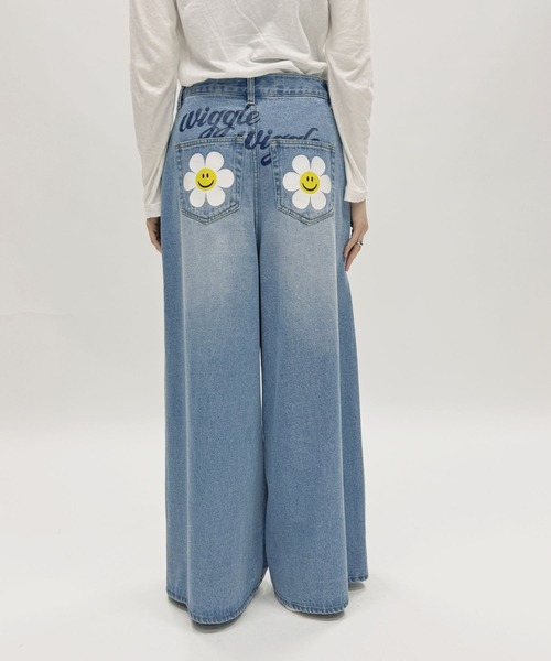 WIGGLE WIGGLE（ウィグルウィグル）の「【wiggle wiggle(ウィグルウィグル)】コラボ サイドタックデニムパンツ（デニムパンツ・レディース・ライトブルー/ブルー・LARGE/MEDIUM）」の16枚目の写真