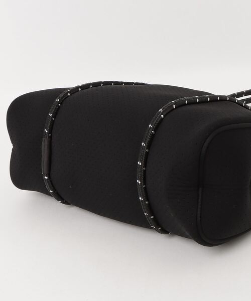 Willow Bay(ウィローベイ)の「Willow Bay/ウィローベイ ミニトートバッグ マザーズバッグ ネオプレン ポーチ付き Daydreamer Mini Neoprene Tote(トートバッグ・レディース・ブラック/セージグリーン/ホワイト・FREE)」の18枚目の写真