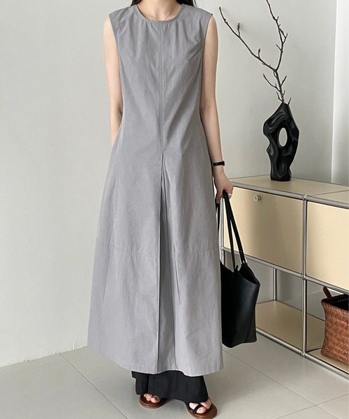SUWDEE(スーディー)の「inverted pleat sleeveless dress(ワンピース・レディース・グレー/ベージュ・FREE)」の1枚目の写真