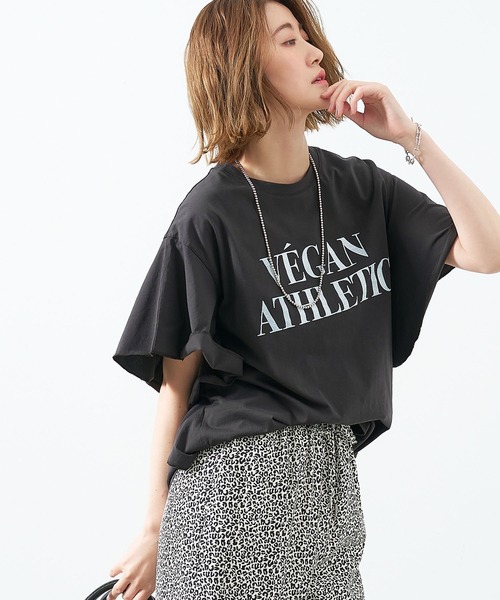 セール】'VEGANATHLETIC'ロゴフリルスリーブT-shirt（Tシャツ