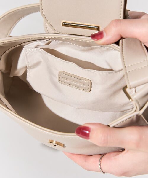 AMERICAN HOLIC(アメリカンホリック)の「スクエアワンショルダーバッグ(ショルダーバッグ・レディース・ブラック/ベージュ・FREE)」の20枚目の写真