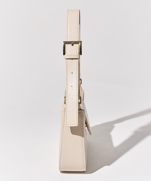 AMERICAN HOLIC(アメリカンホリック)の「スクエアワンショルダーバッグ(ショルダーバッグ・レディース・ブラック/ベージュ・FREE)」の14枚目の写真