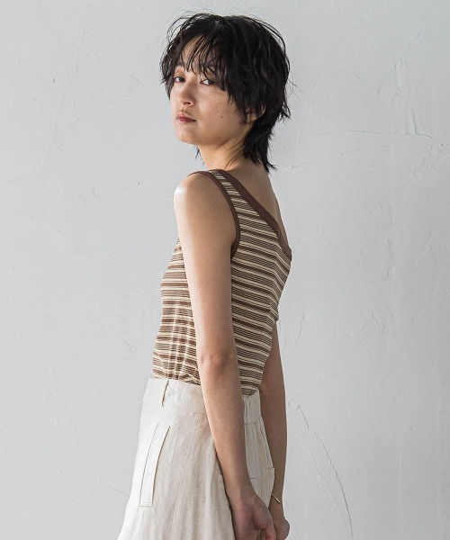 MAYSON GREY(メイソングレイ)の「ランダムボーダーアシンメトリーリブタンクトップ≪洗濯機で洗える≫(タンクトップ・レディース・ブラック系その他/アイボリー/ブラウン系その他・M)」の21枚目の写真