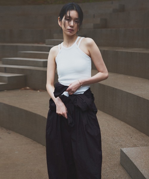 hellam（へラム）の「ハーフスリーブジャンプスーツ（つなぎ/オールインワン・レディース・ブラック/グレイッシュベージュ/アイボリー/ブラウン・FREE）」の6枚目の写真