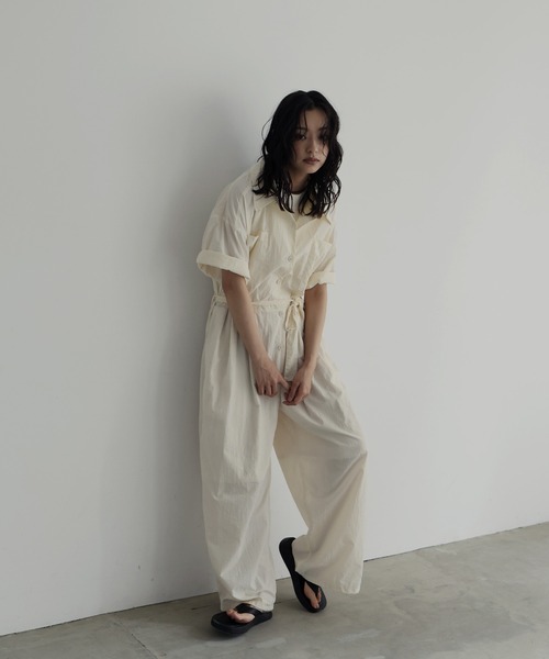 hellam（へラム）の「ハーフスリーブジャンプスーツ（つなぎ/オールインワン・レディース・ブラック/グレイッシュベージュ/アイボリー/ブラウン・FREE）」の20枚目の写真