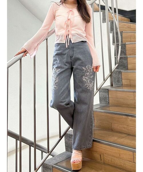 MERCURYDUO(マーキュリーデュオ)の「カットワーク刺繍デニムストレートパンツ(デニムパンツ・レディース・インディゴブルー/グレー・SMALL/MEDIUM)」の9枚目の写真