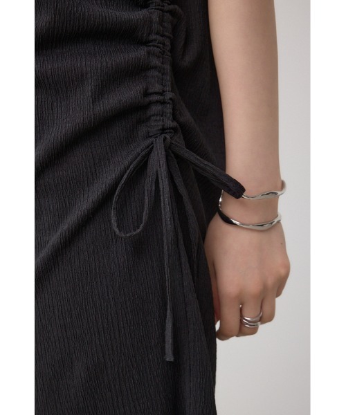 AZUL by moussy(アズールバイマウジー)の「サイドシャーリングワンピース 春服 夏服 半袖(ワンピース・レディース・ブラック/レッド/ライトグレー・FREE)」の7枚目の写真