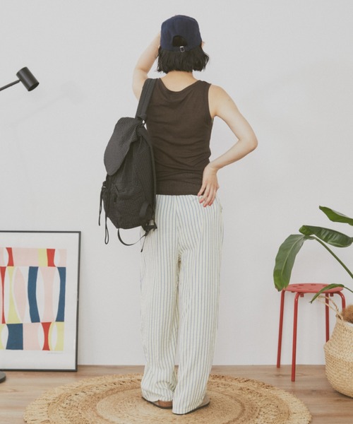 MERLOT（メルロー）の「フェイクレイヤードヘンリーネックバイカラータンク（タンクトップ・レディース・ブラウン/ブラック/ネイビー・FREE）」の5枚目の写真