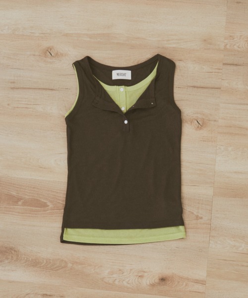 MERLOT（メルロー）の「フェイクレイヤードヘンリーネックバイカラータンク（タンクトップ・レディース・ブラウン/ブラック/ネイビー・FREE）」の14枚目の写真