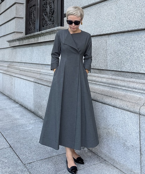 JENNE(ジェンヌ)の「カラー折り返しワンピース(ワンピース・レディース・ブラック/グレー/ネイビー・SMALL/MEDIUM/LARGE)」の3枚目の写真
