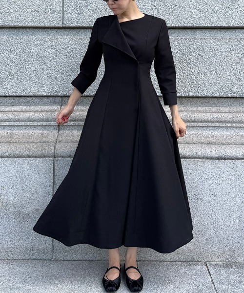 JENNE(ジェンヌ)の「カラー折り返しワンピース(ワンピース・レディース・ブラック/グレー/ネイビー・SMALL/MEDIUM/LARGE)」の17枚目の写真