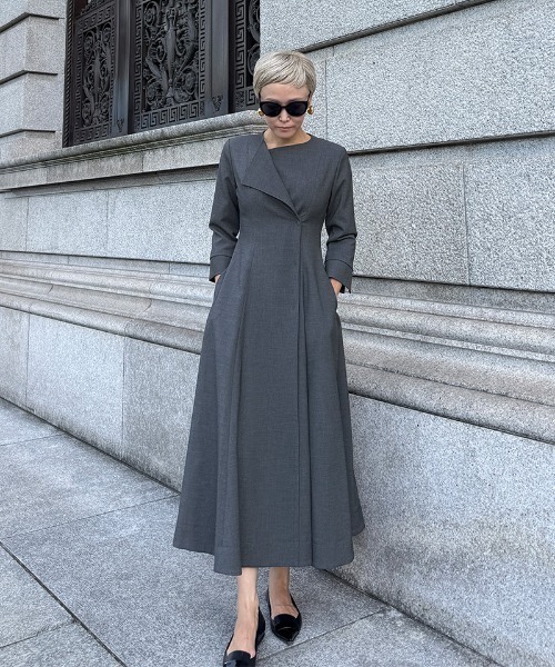 JENNE(ジェンヌ)の「カラー折り返しワンピース(ワンピース・レディース・ブラック/グレー/ネイビー・SMALL/MEDIUM/LARGE)」の22枚目の写真
