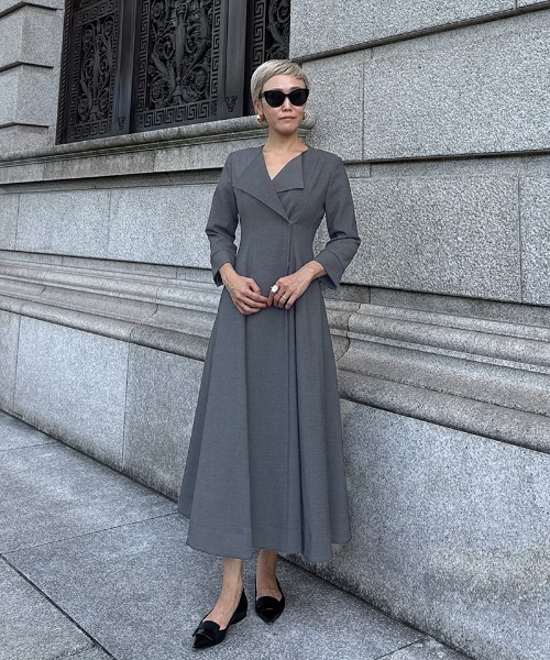 JENNE(ジェンヌ)の「カラー折り返しワンピース(ワンピース・レディース・ブラック/グレー/ネイビー・SMALL/MEDIUM/LARGE)」の10枚目の写真
