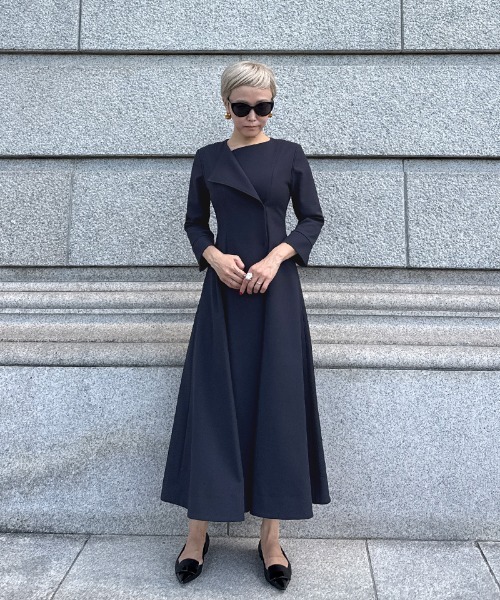 JENNE(ジェンヌ)の「カラー折り返しワンピース(ワンピース・レディース・ブラック/グレー/ネイビー・SMALL/MEDIUM/LARGE)」の16枚目の写真